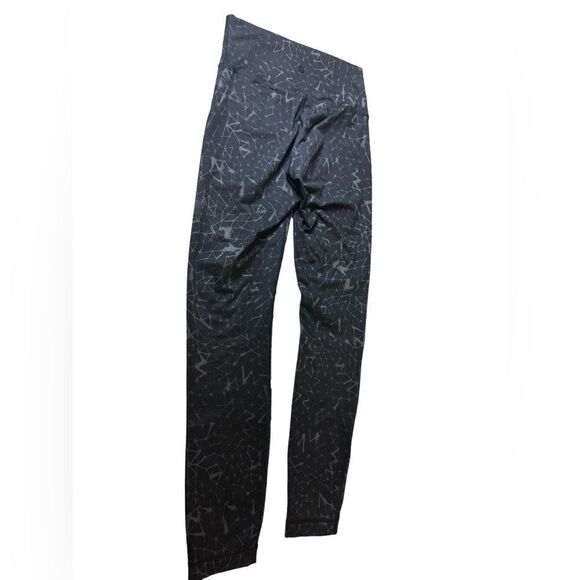 Lululemon High Times Pant Full-On Luon (Mesh) Size 2 - Picture 5 of 6